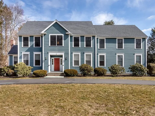 3 Steeplechase Ln, Canton, MA 02021