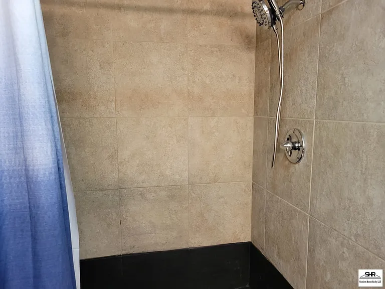 8625 Stockdale Ave — Photo 9