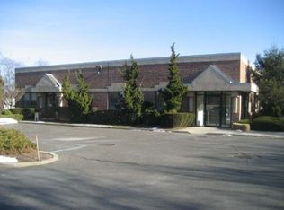 595 Hampton Rd, Southampton, NY 11968