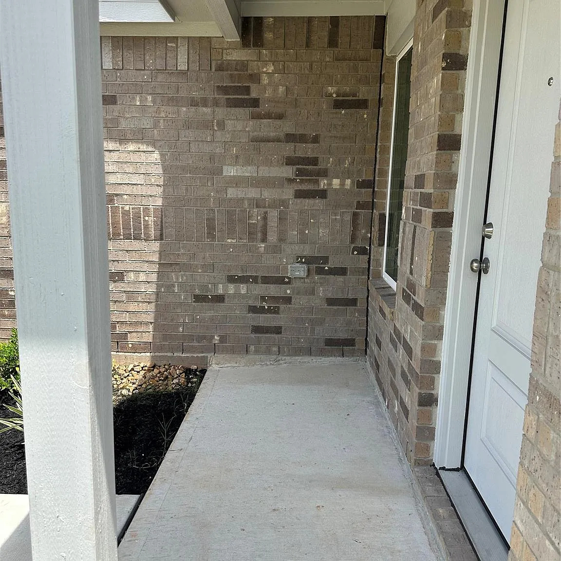 3 bed, 2.0 bath, 1273 sqft, $1,699 — Photo 4
