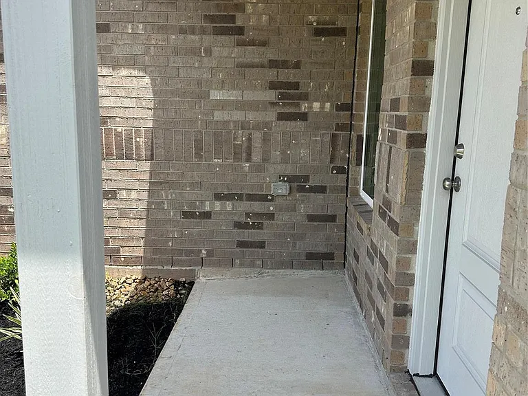15131 Willowater Dr — Photo 4