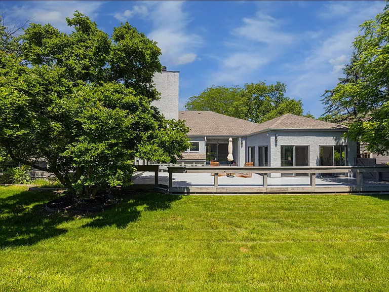 8575 Torwoodlee Ct — Photo 7