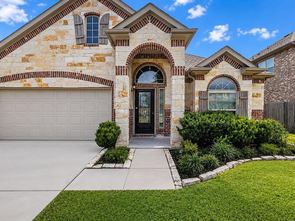 1st image of 9811 Camellia Gardens Dr