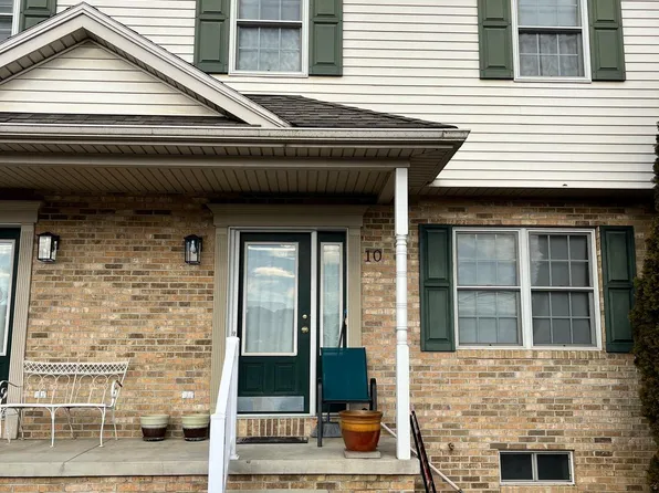 10 Acacia Ct, Milroy, PA 17063