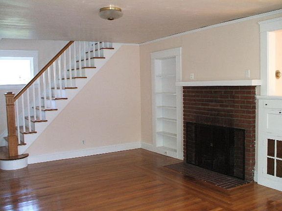 5th image of 245 Pond St