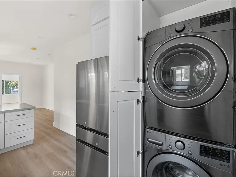 1530 N Mariposa Ave — Photo 11
