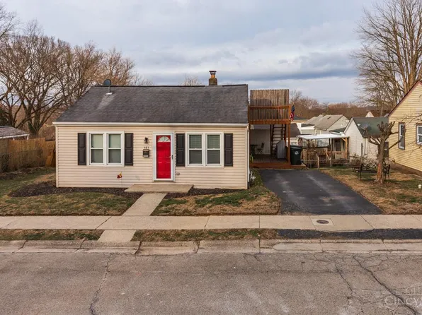 483 Valley View Dr, South Lebanon, OH 45065