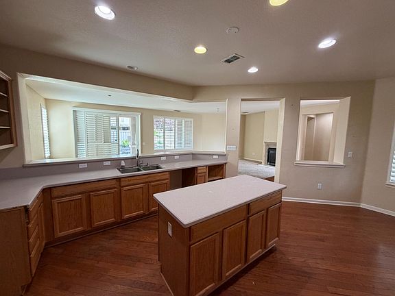 5th image of 162 Calistoga Ln