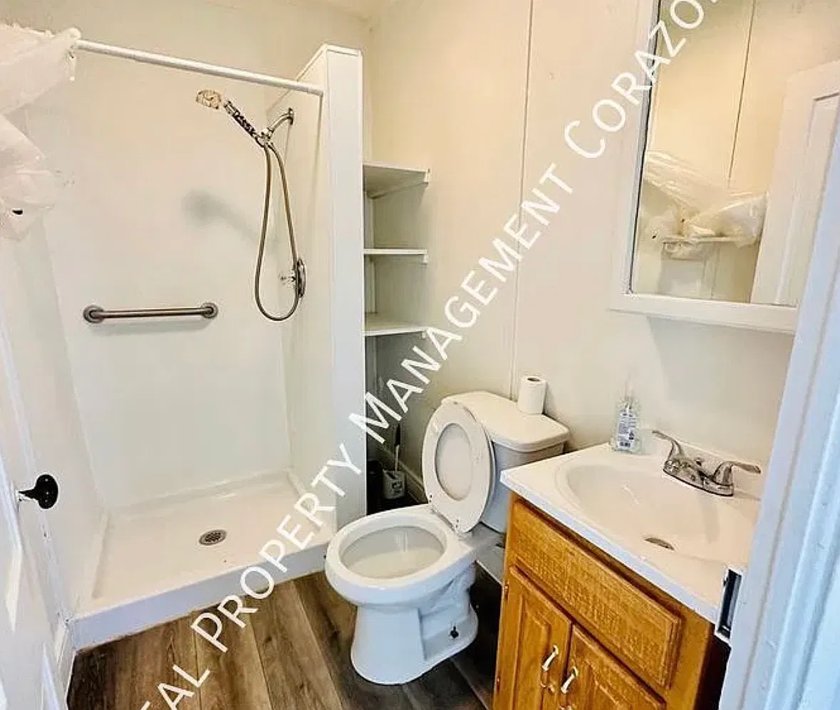 2 bed, 798 sqft, $1,798 — Photo 2