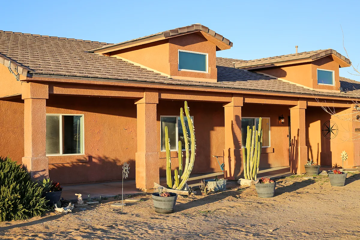 Building Photo - 60782 Duvall Dr