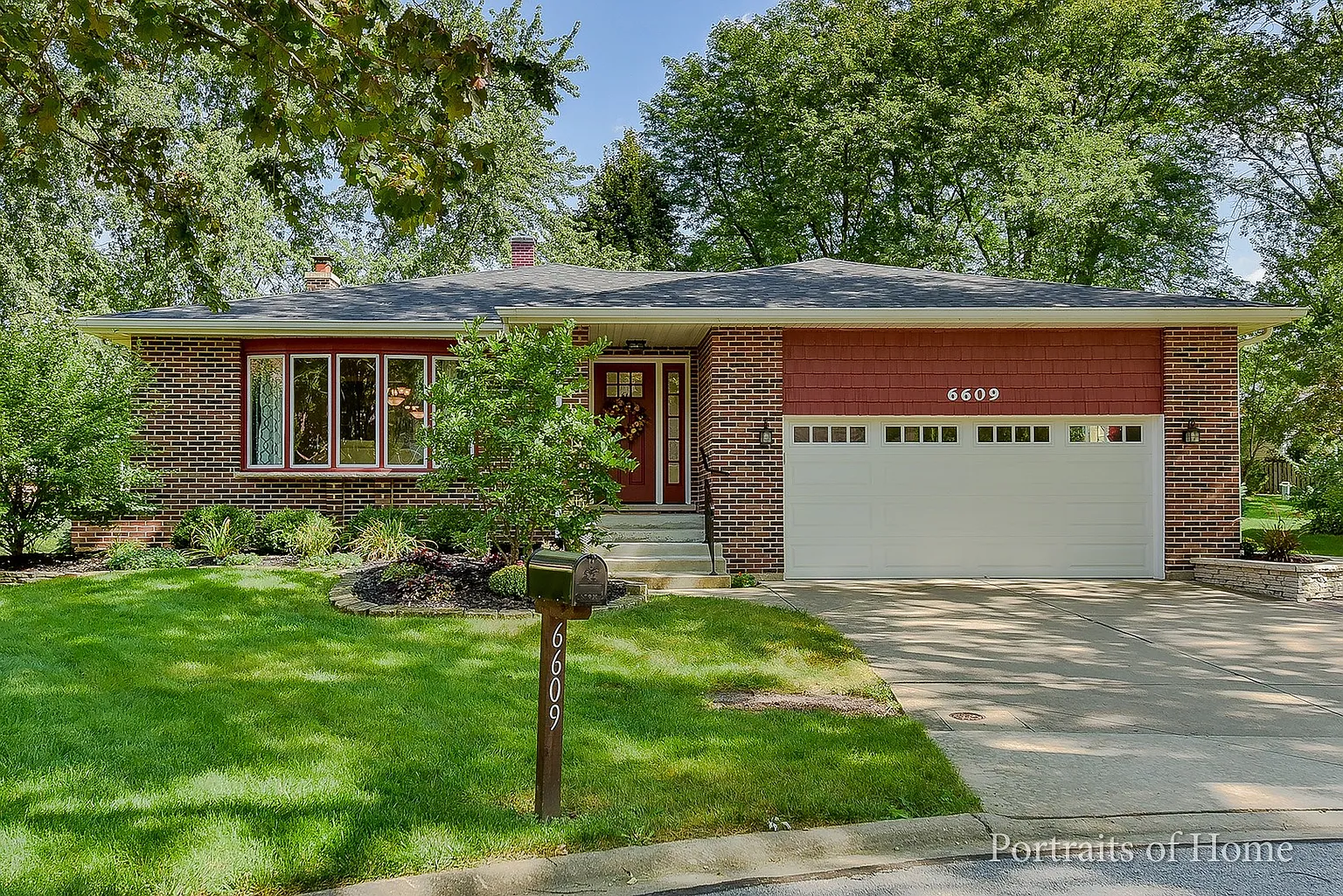 6609 Pinehurst Ct photo 1