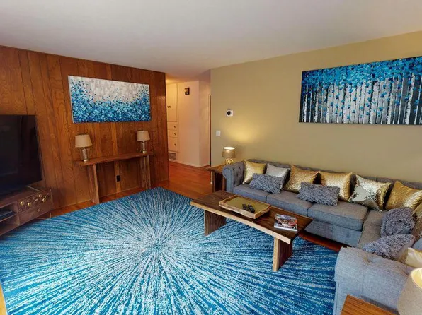 1095 Laurel Ln, Pebble Beach, CA 93953