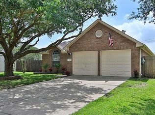 907 Chase Park Dr, Bacliff, TX 77518