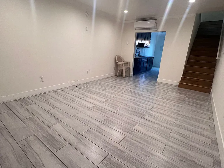 7905 Agnes Ave — Photo 3