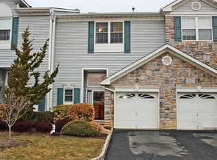 5 Linda Ct, Laurence Harbor, NJ 08879