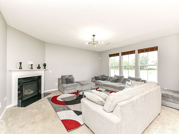 5th image of 8304 Welder Pl