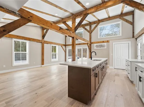 1935 Matunuck School House Rd, South Kingstown, RI 02879