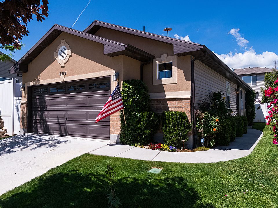 1st image of 6744 S Empress Ln