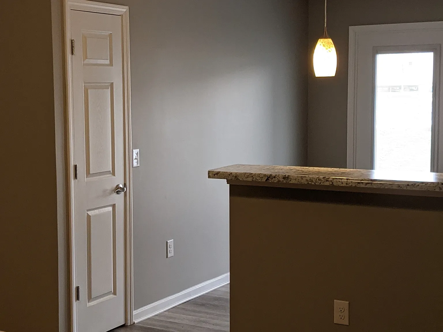River Pointe Apartments - 12620-203 — Photo 4