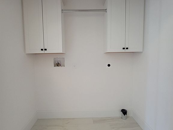 2nd image of 7 Kinsman Way