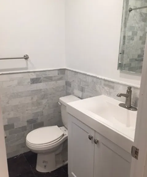 221 N Swall Dr #7 — Photo 5