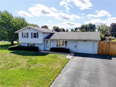 195 Kings Gate N, Rochester, NY, 14617