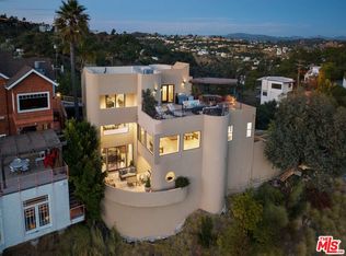 8430 Grand View Dr, Los Angeles, CA 90046