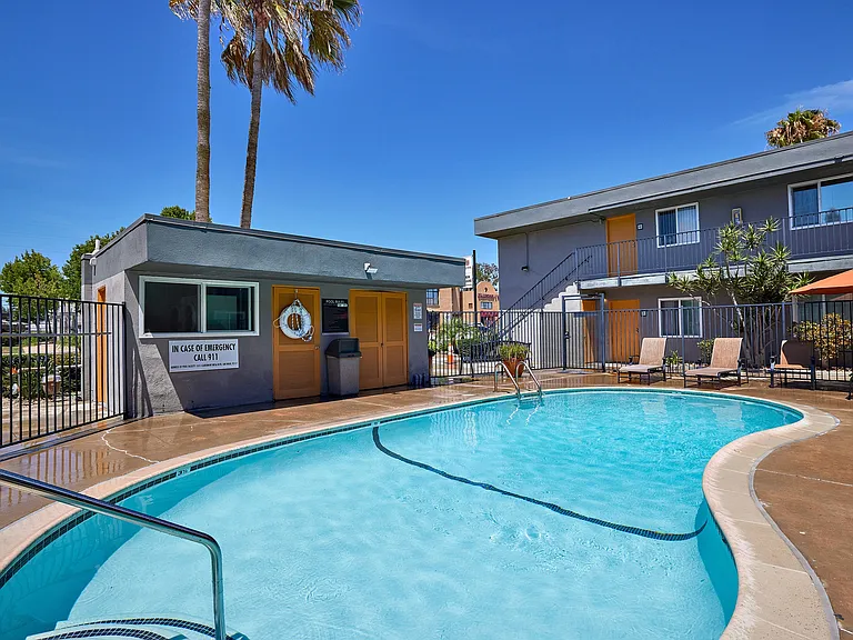 Elivia Apartments — Photo 11