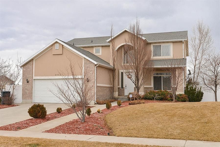 1st image of 9773 S Glenwood Ln