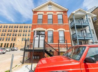 914 W 19th Pl #2, Chicago, IL 60608