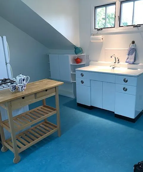 KITCHEN AREA