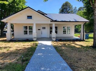 121 W Elm St, Yadkinville, NC 27055
