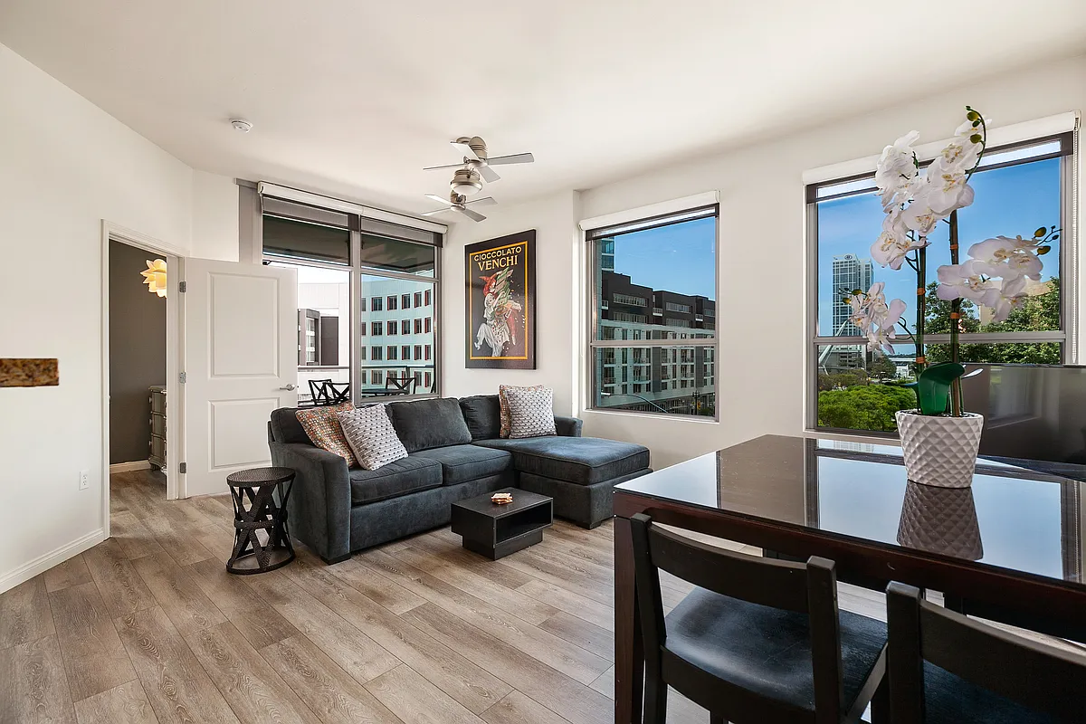 2 bed, 1101 sqft, $5,000 — Photo 1