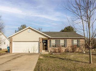 1739 Fountainbleu Dr, Worden, IL 62097