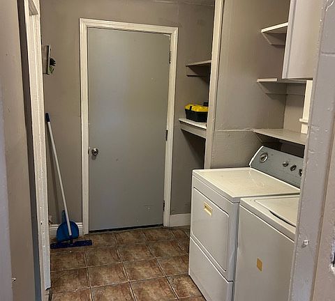 3rd image of 1453 N Rocheblave St