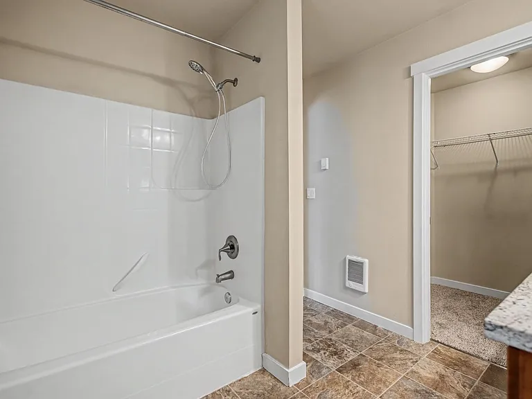 1623 Burnside Pl — Photo 15