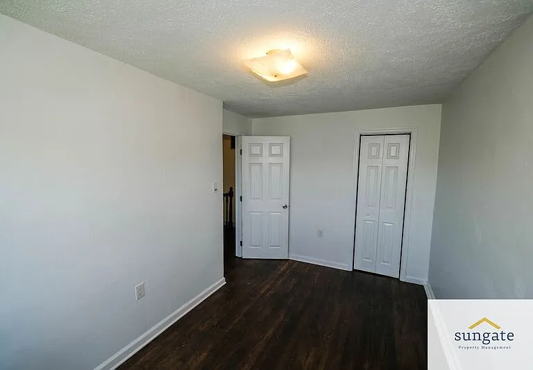 217 W Edgevale Rd — Photo 26