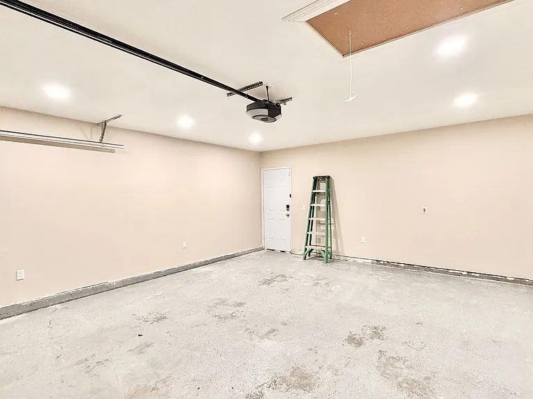 22678 Cervera Rd — Photo 38