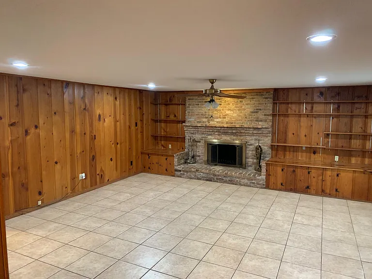 501 Glover Dr — Photo 5