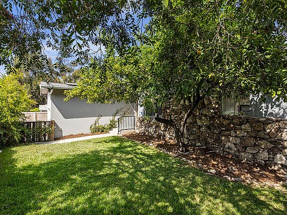 2nd image of 2249 Loveland Dr