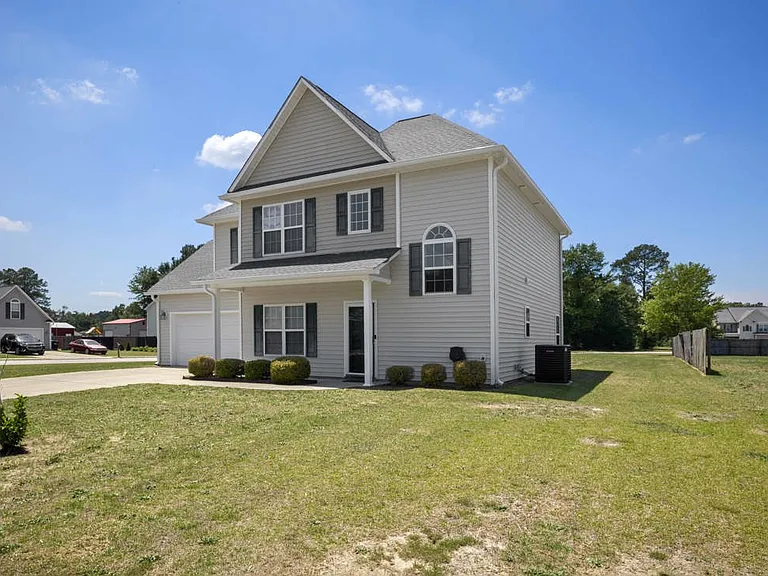 121 Feathers Ln — Photo 28