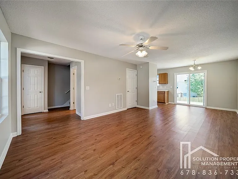 23 Westside Chase SW — Photo 5