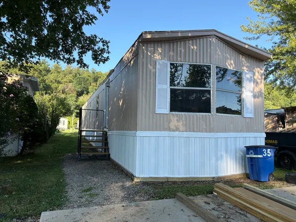 313 Remington St #35, Granville, WV 26534