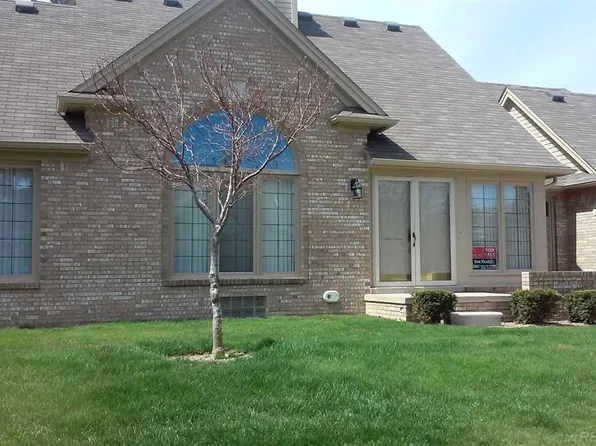 16933 Boulder Way, Macomb, MI 48042