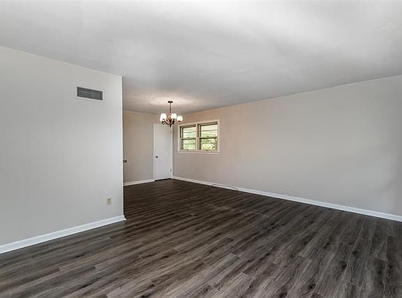 4th image of 11071 Saint Francis Ln