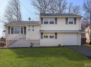 83 Predmore Ave, Colonia, NJ 07067