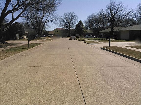 5th image of 1152 Robin Hood Ln