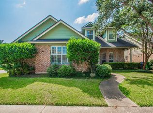 616 Prairie Ln, Angleton, TX 77515