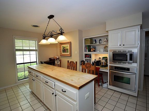 5th image of 204 Royale Dr