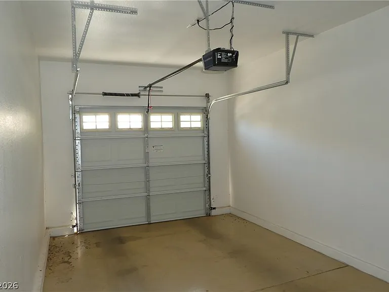 4054 Lower Saxon Ave — Photo 50